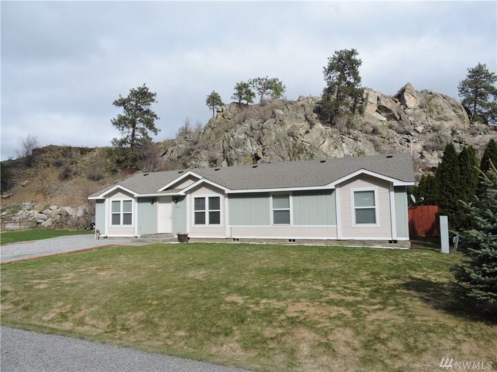 Property Photo: 14943 Golden Delicious Street WA 98822