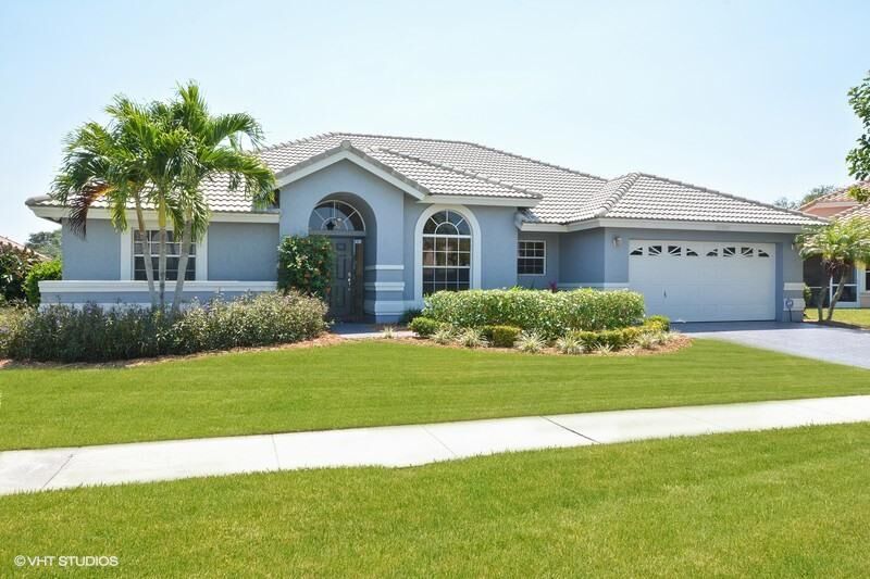 Property Photo:  12332 Cabot Court  FL 33428 