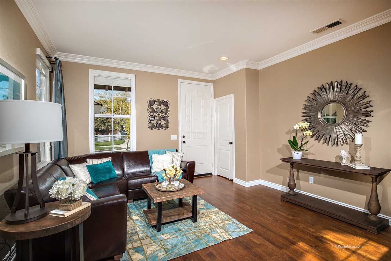 Property Photo: 2743 Ascot Ave CA 92009