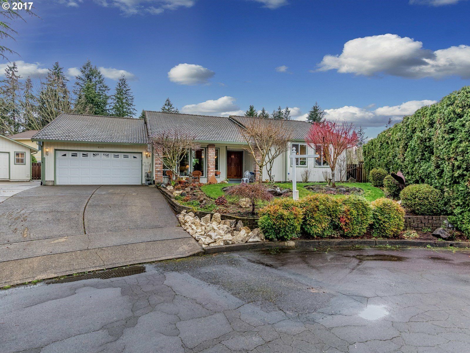 Property Photo:  8310 NW 13th Ct  WA 98665 