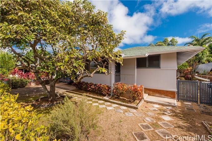 Property Photo: 1226 Hele Street HI 96734