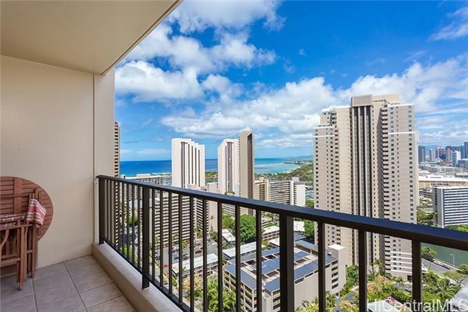 Property Photo: 411 Hobron Lane 3006 HI 96815