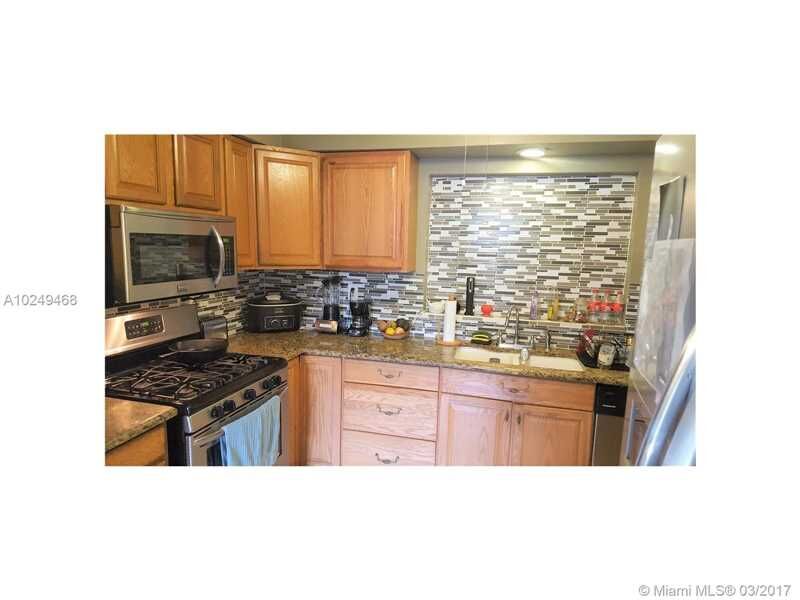 Property Photo:  2701 Garfield St  FL 33020 