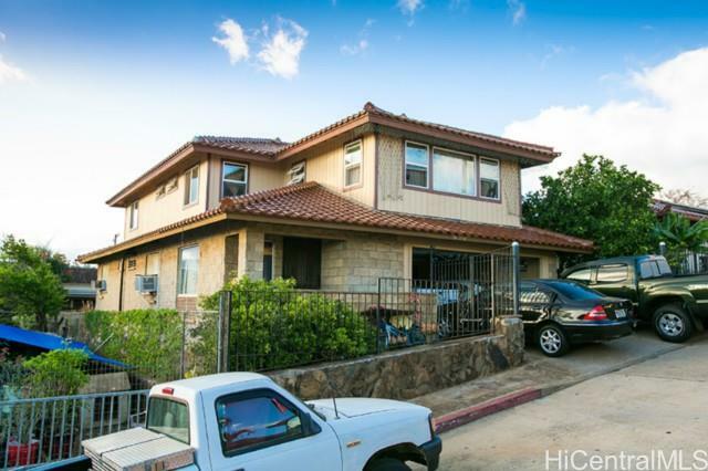 Property Photo:  94-084 Waikele Loop  HI 96797 