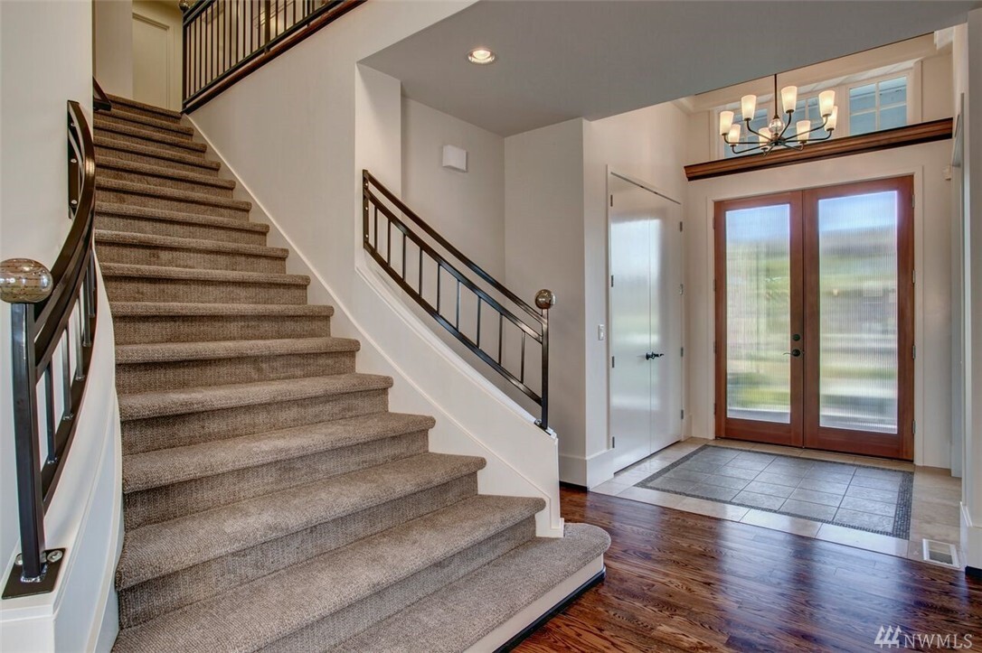 Property Photo: 2255 82nd Ave SE WA 98040