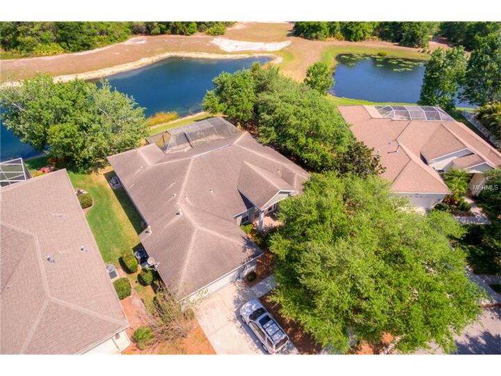 Property Photo: 11105 Hyacinth Place FL 34202