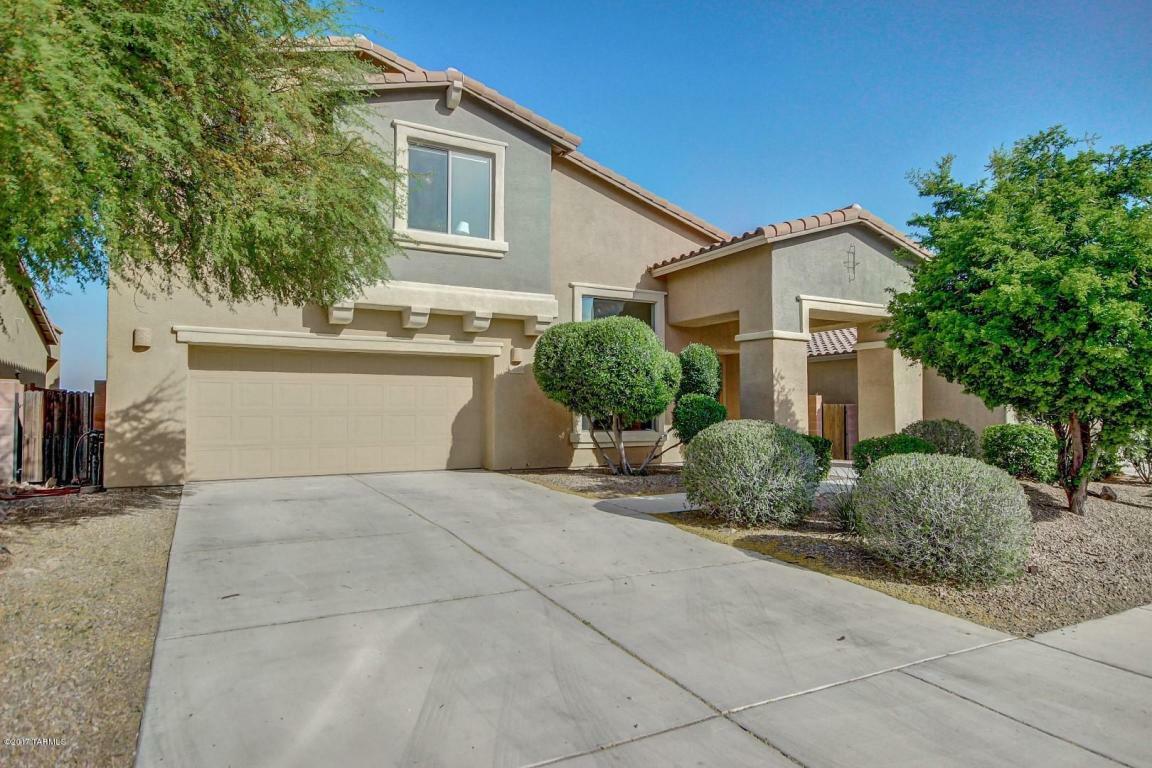 Property Photo:  8403 N Amber Burst Drive  AZ 85743 