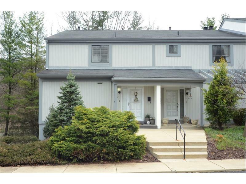 Property Photo:  1557 Pinehurst Dr  PA 15241 