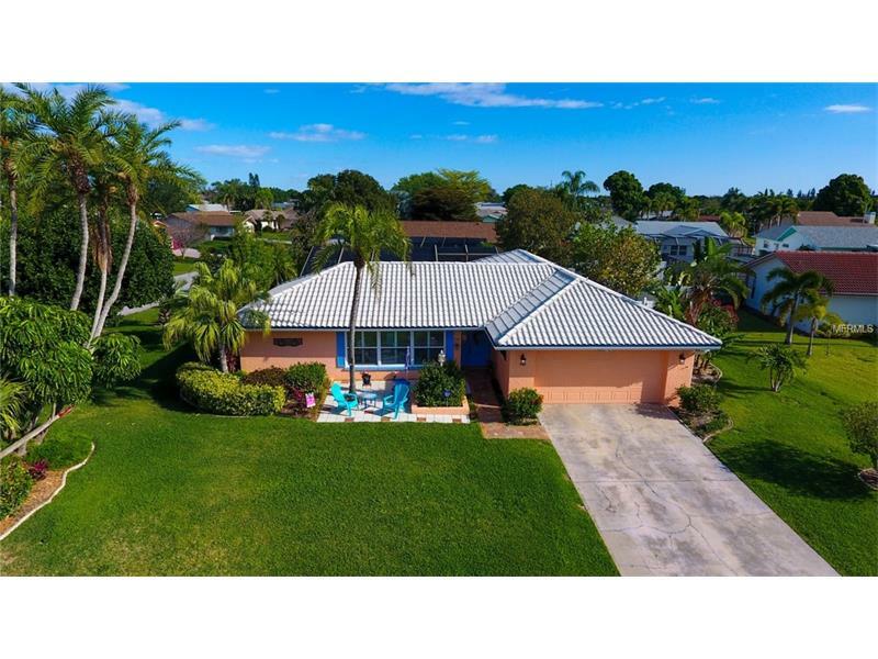 Property Photo: 6614 16th Avenue Drive W FL 34209