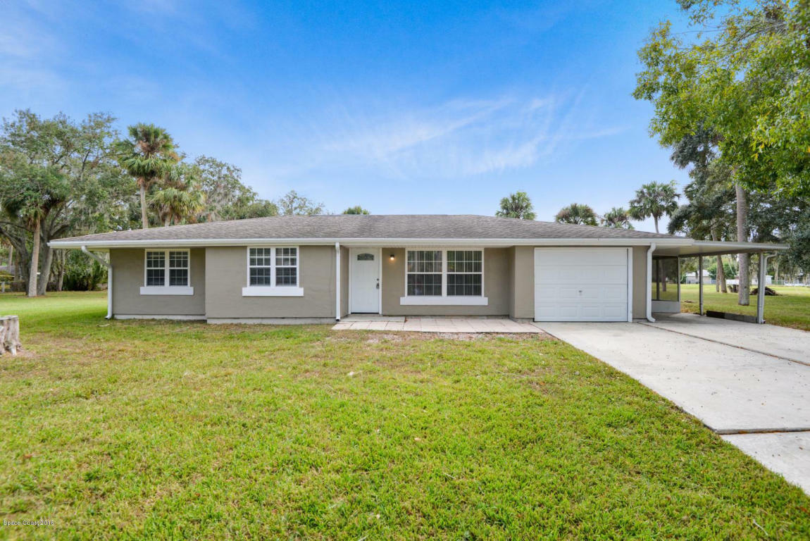 Property Photo:  505 Wistar Court NE  FL 32907 