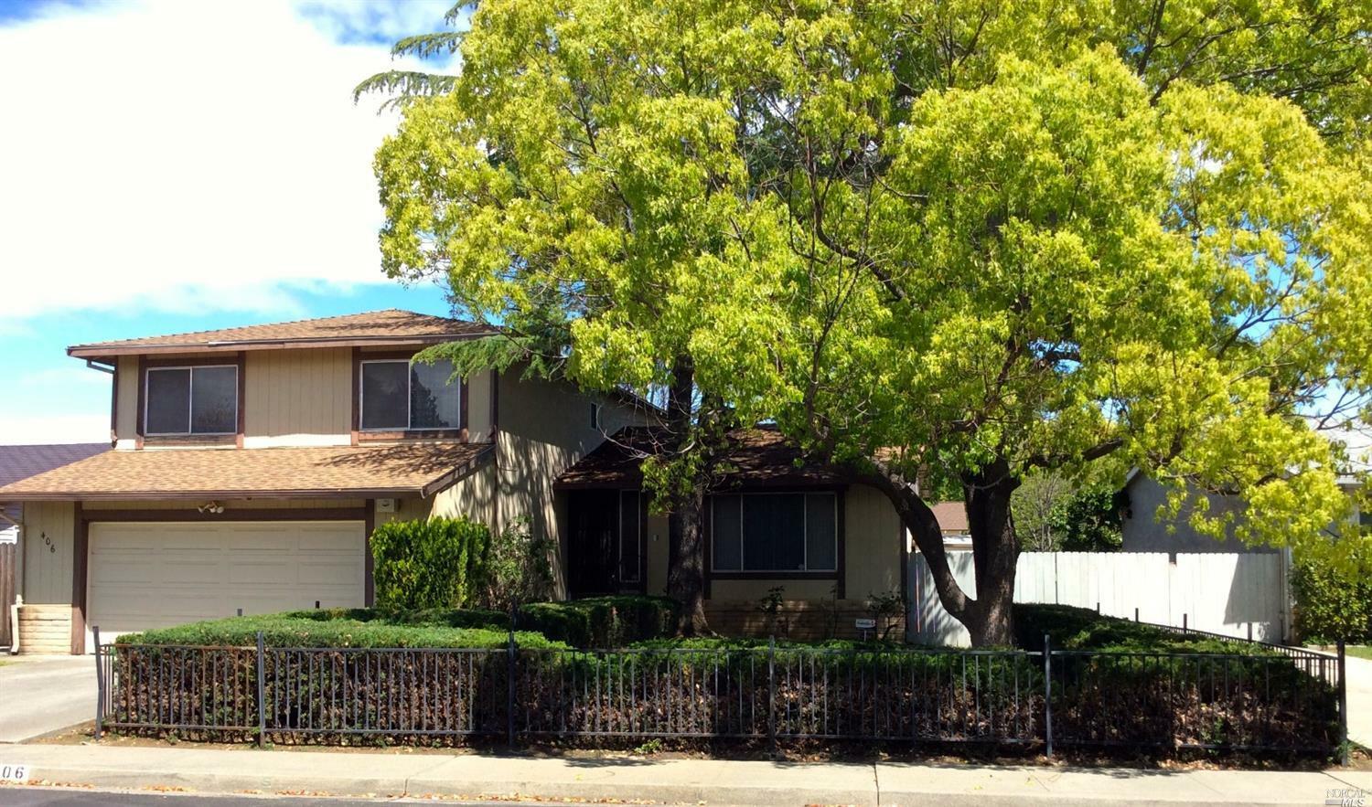 Property Photo:  406 Woodhaven Drive  CA 95687 