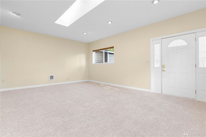 Property Photo:  15844 14th Ave SW  WA 98166 