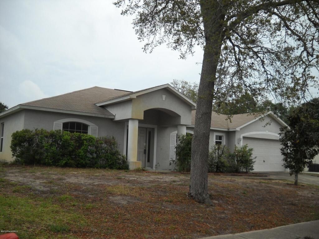 Property Photo:  2525 White Oak Lane  FL 32780 