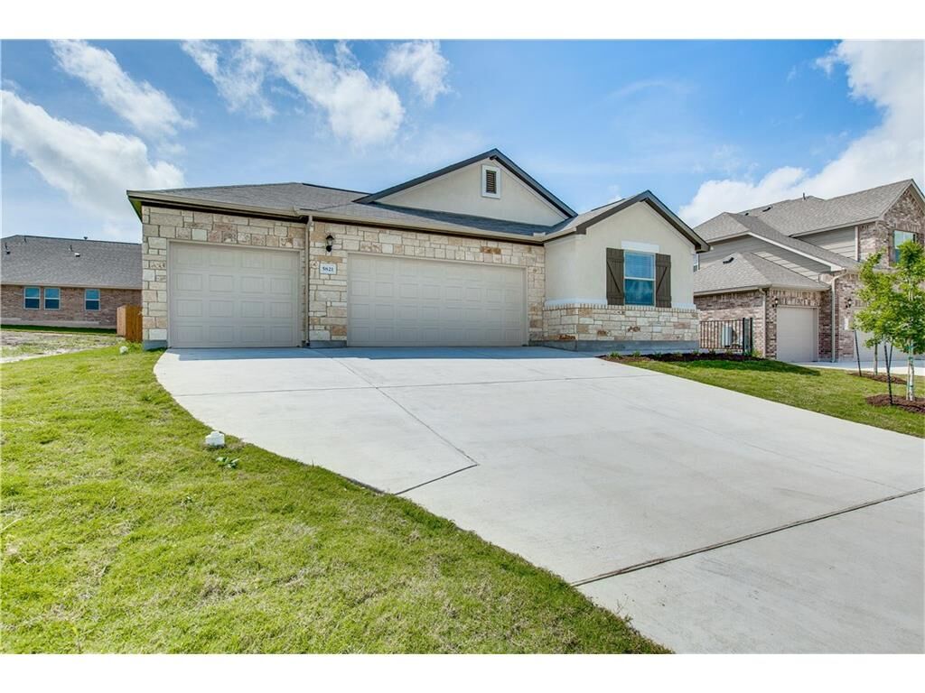 Property Photo:  5821 Minerva Cove  TX 78665 