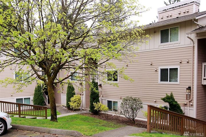 Property Photo:  14206 NE 181st Place L204  WA 98072 