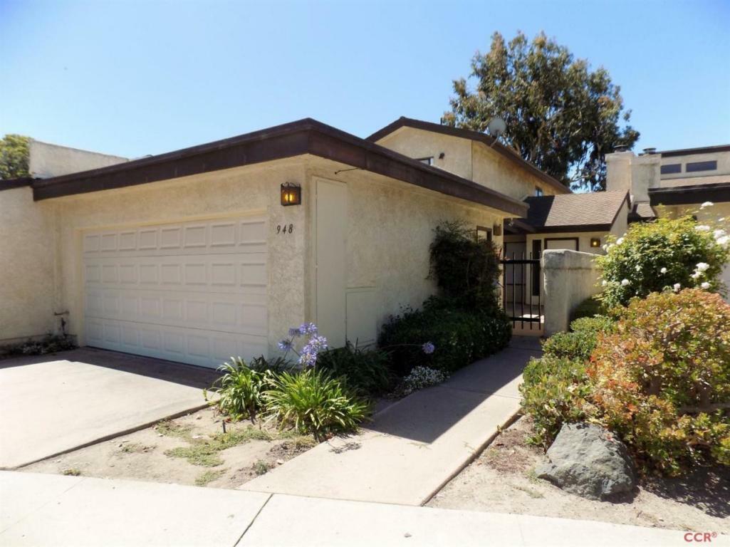 Property Photo:  948 Salisbury Lane  CA 93454 