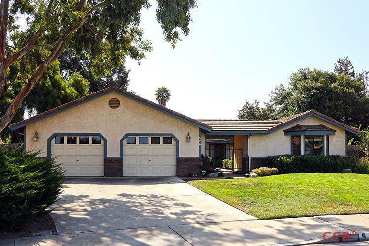 Property Photo: 526 Boscoe Court CA 93454
