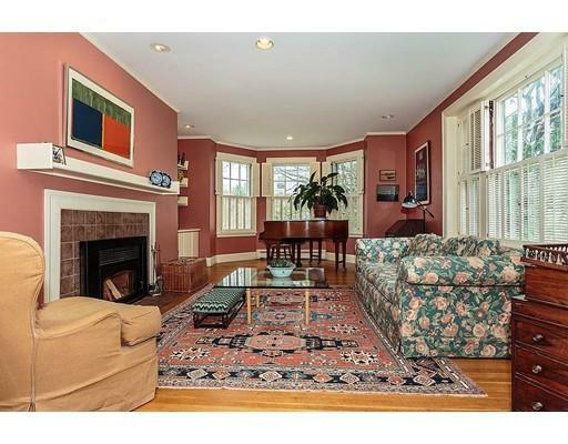 Property Photo:  35 Hillside Terrace  MA 02478 