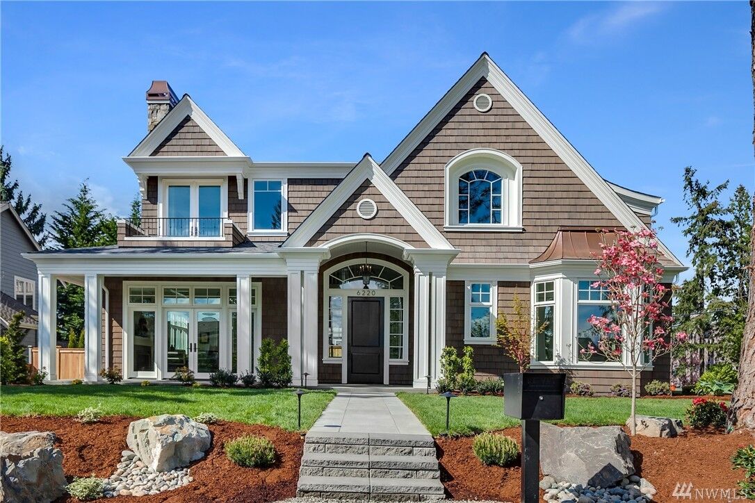 Property Photo: 6220 SE 27th St WA 98040