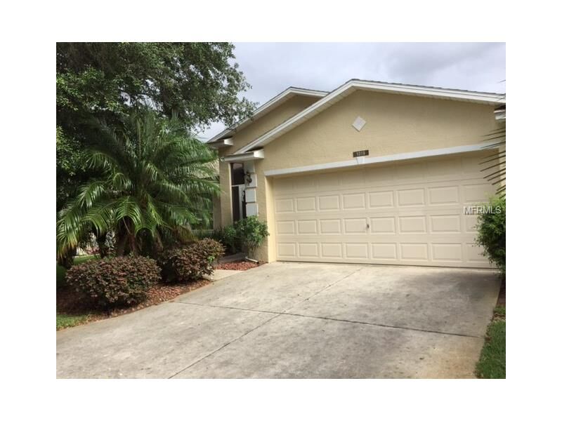 Property Photo: 1019 Meadowbend Drive FL 34748