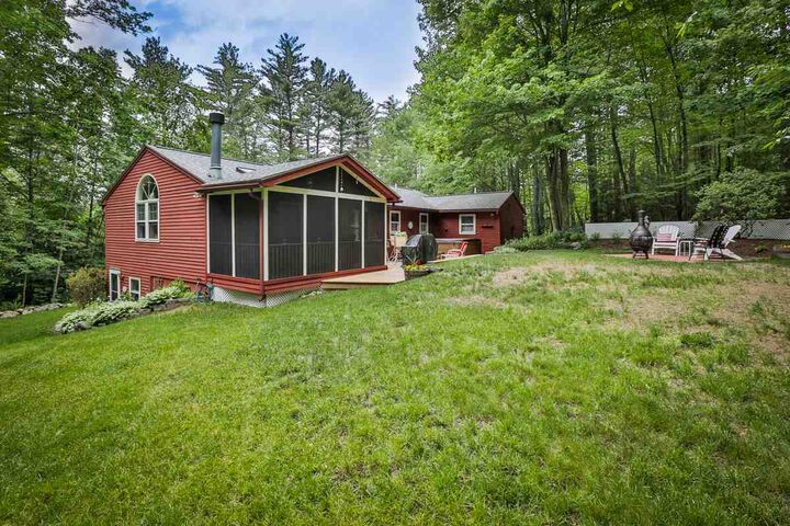 Property Photo:  288 Dearborn Road  NH 03032 