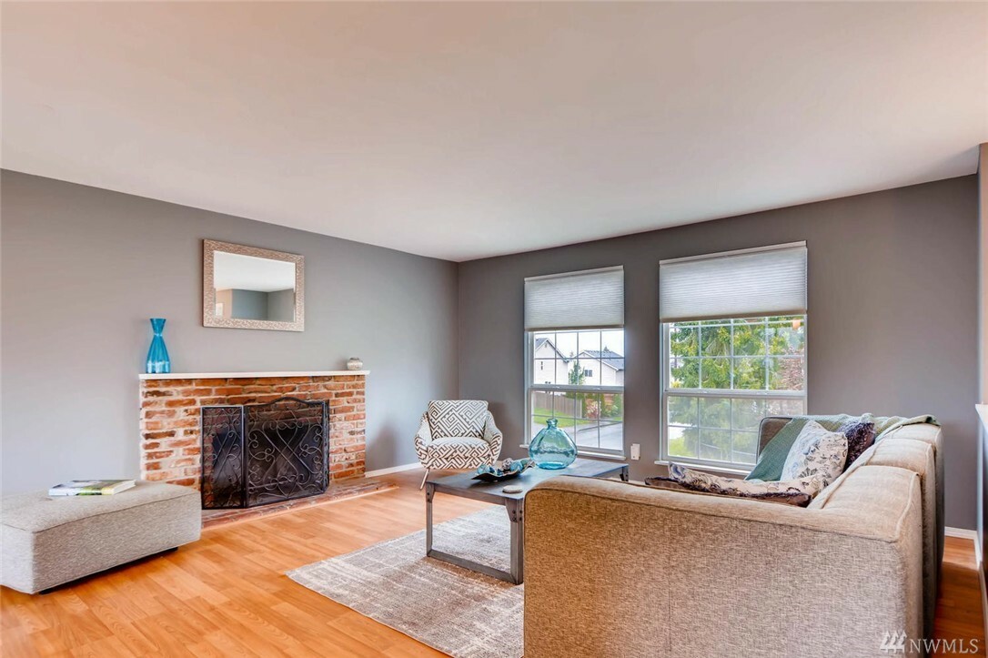 Property Photo:  21208 3rd Ave W  WA 98021 