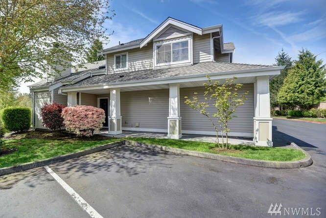 Property Photo:  5507 S 231st Place 11-1  WA 98032 