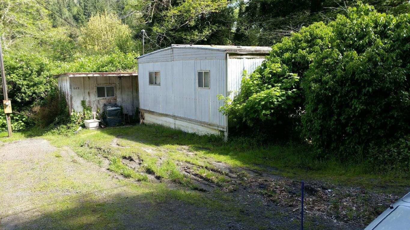 Property Photo: 629 N Deerlane Drive OR 97368