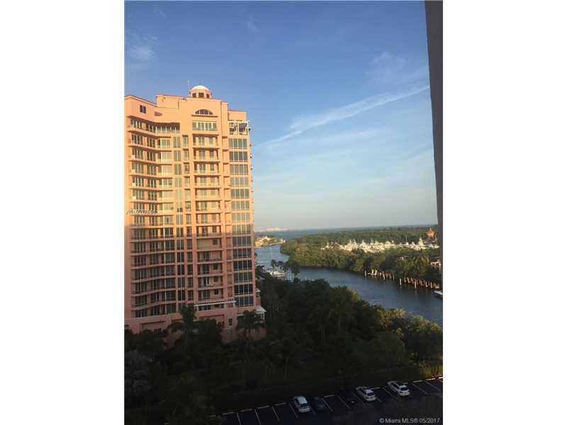 Property Photo:  90 Edgewater Dr 1022  FL 33133 