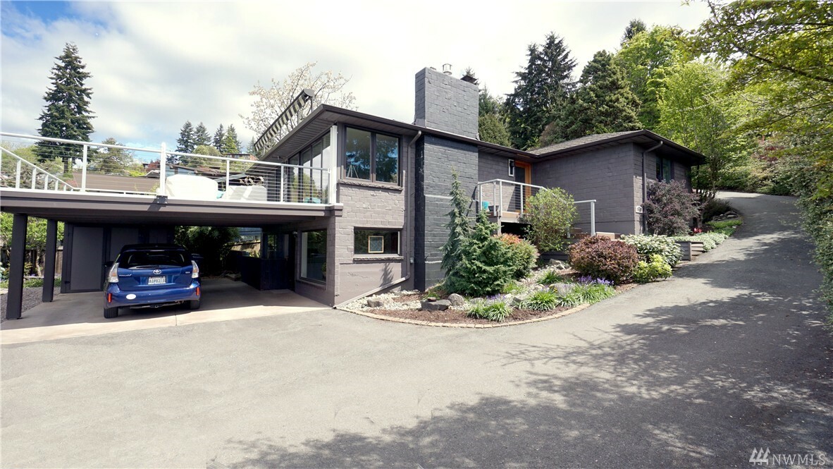 Property Photo:  1832 SW Shoreview Lane  WA 98146 