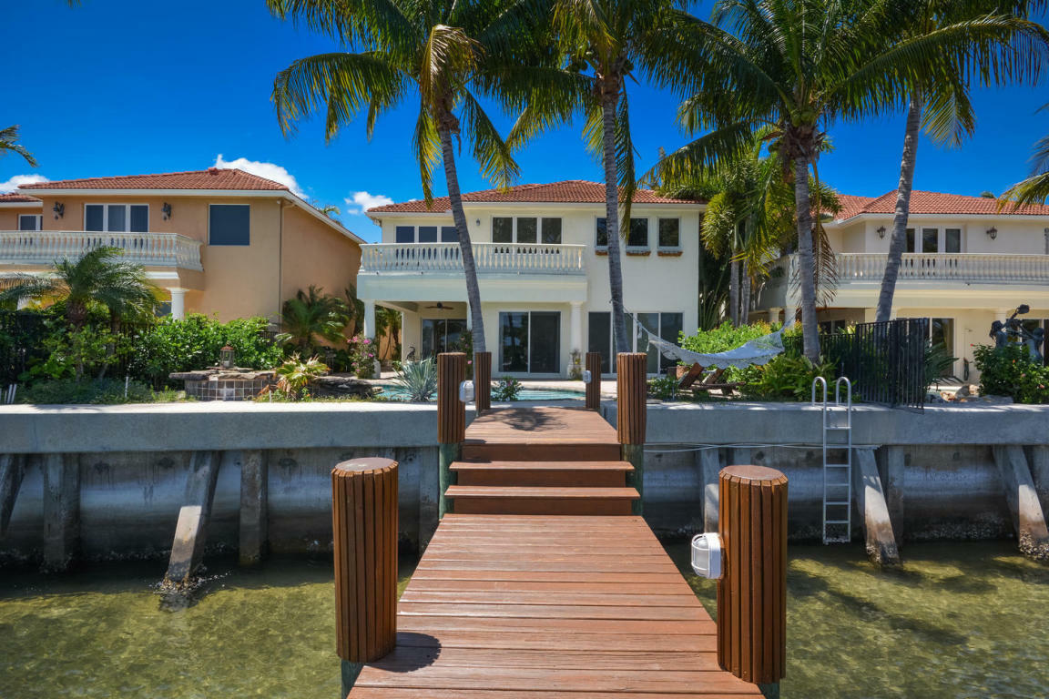 Property Photo:  702 Sandy Point Lane  FL 33410 