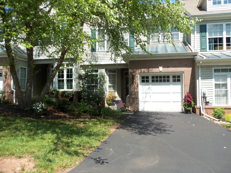 Property Photo:  11 Loft Dr  NJ 08836 