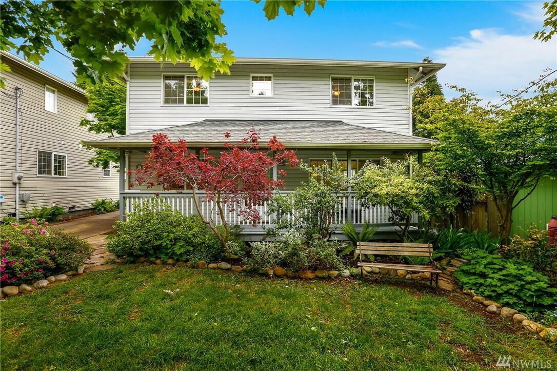 Property Photo: 922 25th Ave S WA 98144