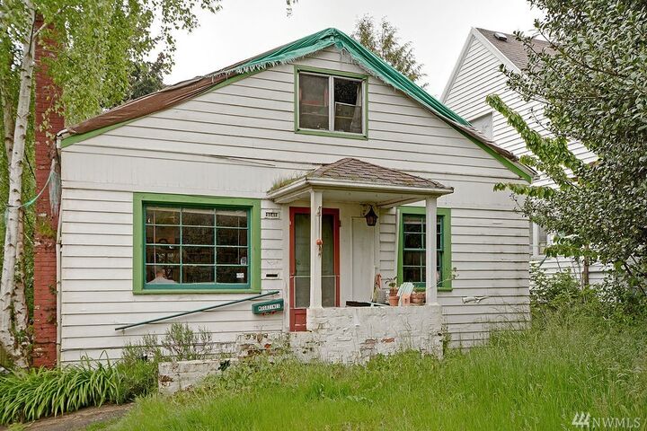 5541 29th Ave NE  Seattle WA 98105 photo