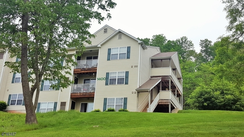 Property Photo: 1413 King Ct NJ 08812