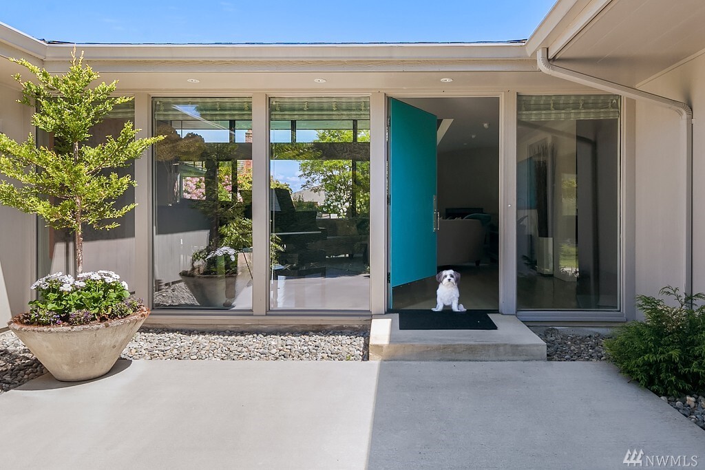 Property Photo: 1550 Parkside Drive E WA 98112