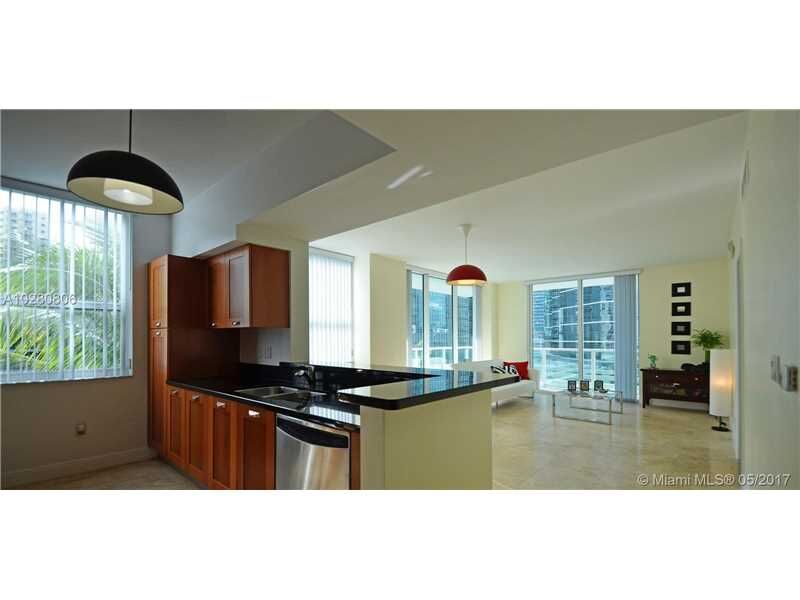 Property Photo:  186 SE 12th Ter 904  FL 33131 