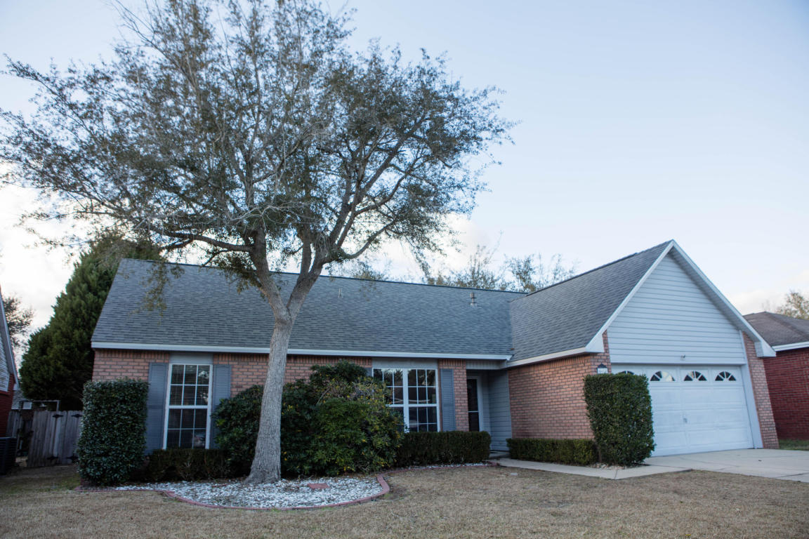 Property Photo: 4488 Parkwood Square FL 32578