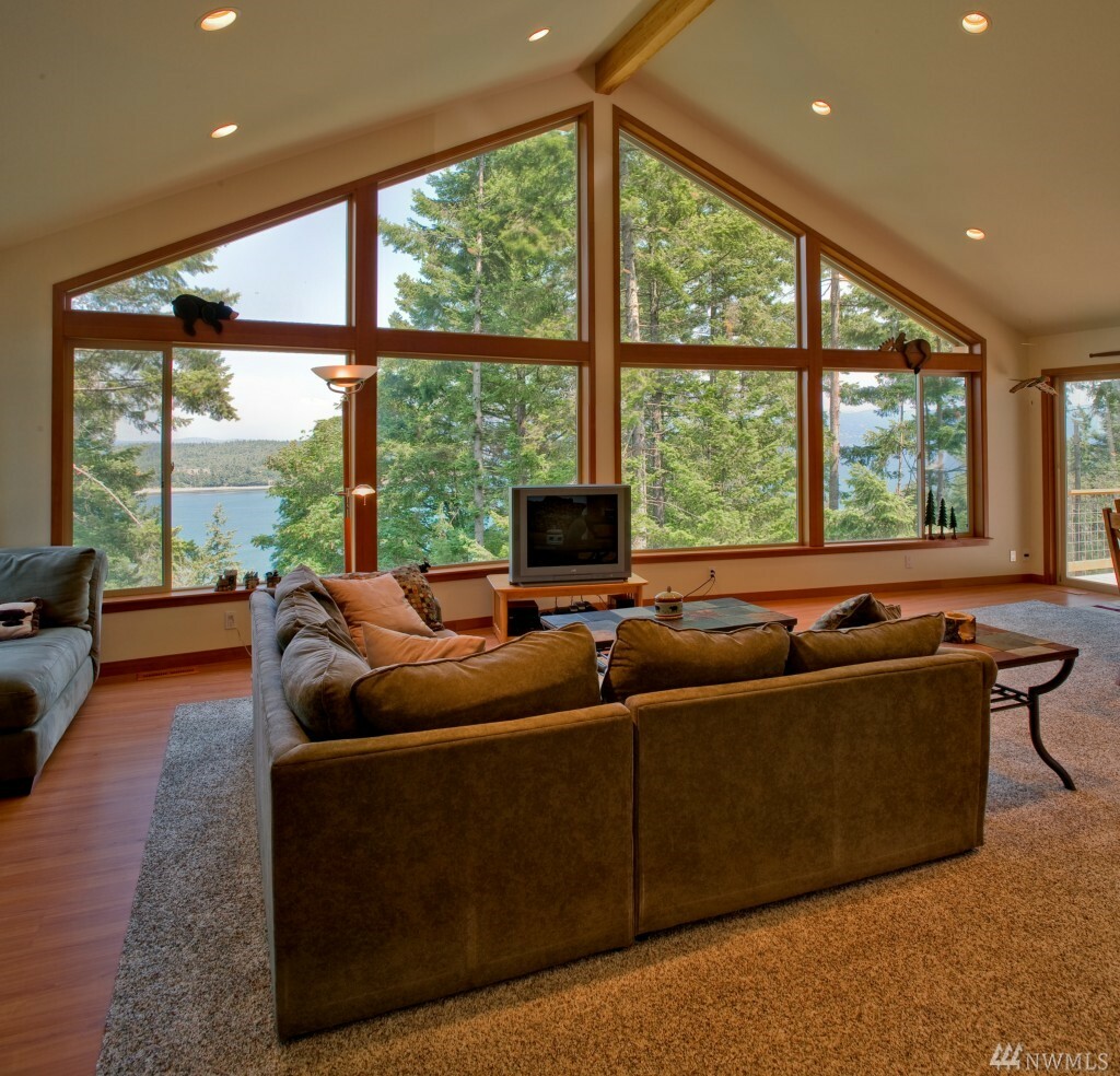 Property Photo:  2986 Hales Passage Dr  WA 98262 