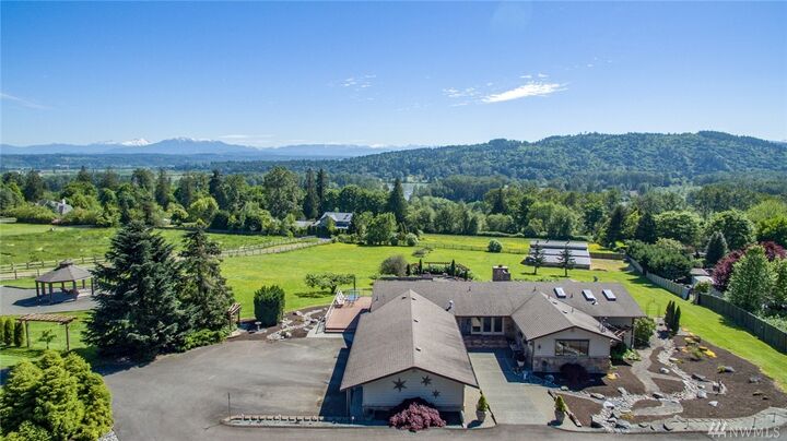 Property Photo: 15305 Broadway Ave WA 98296