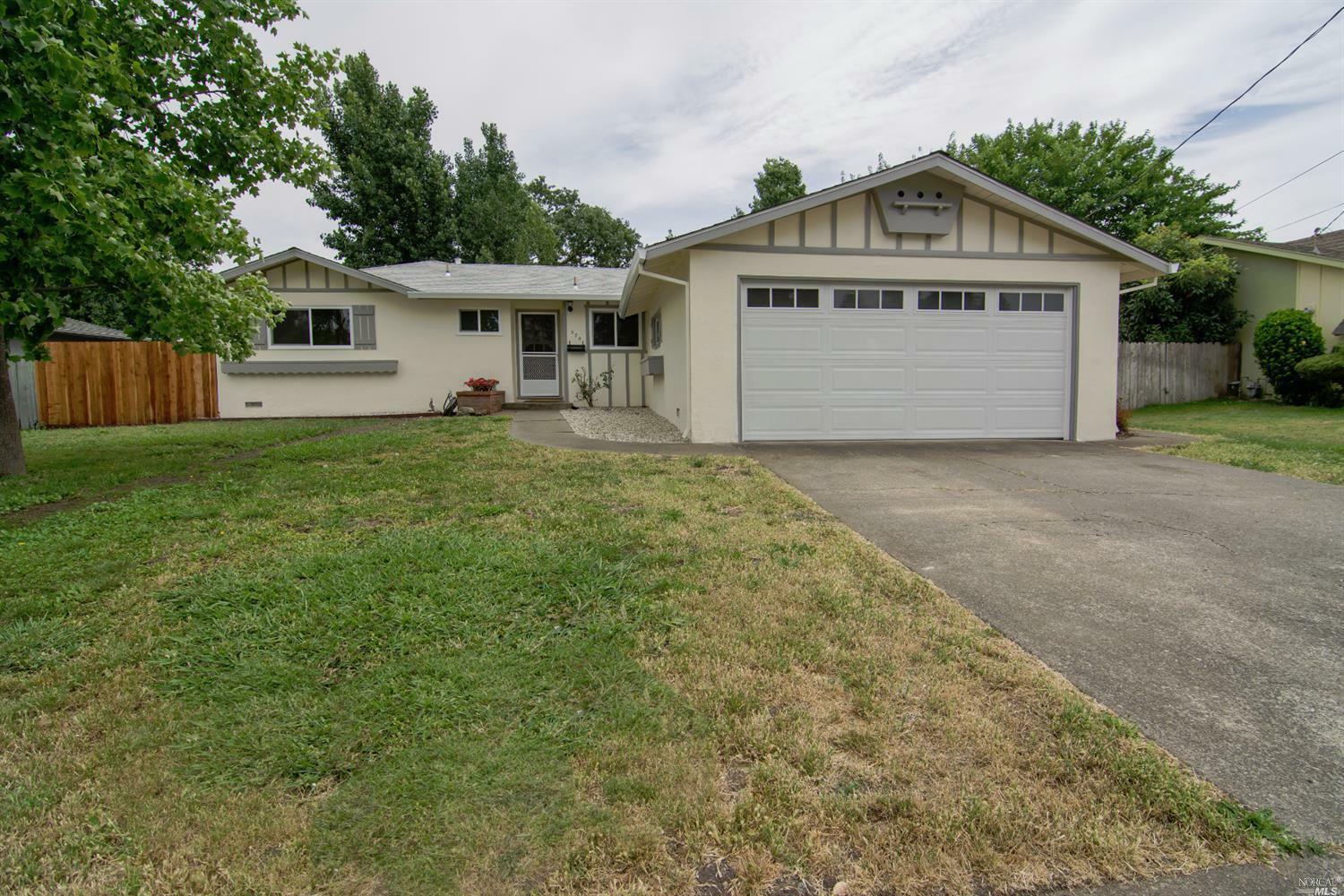 Property Photo:  570 El Dorado Drive  CA 95476 