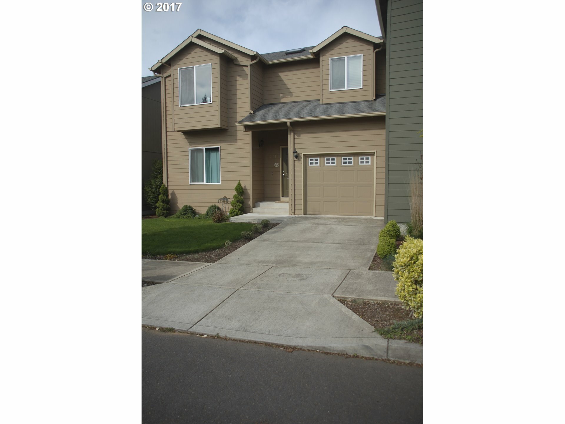 Property Photo:  6731 SE 136th Ave  OR 97236 