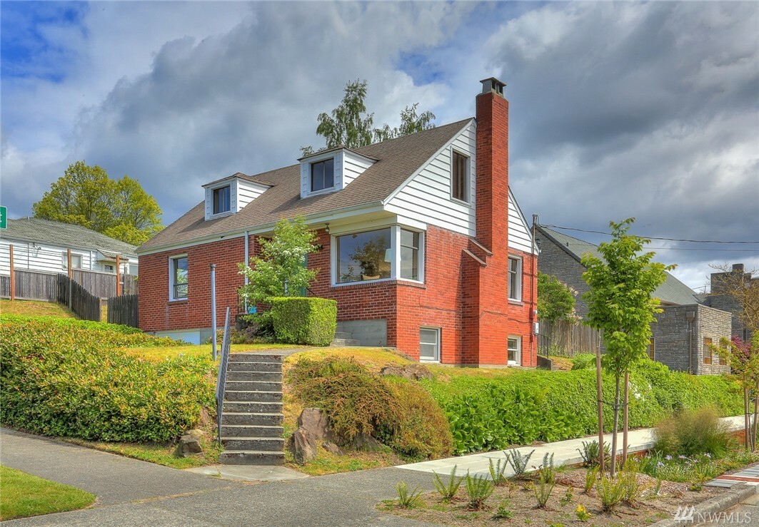 Property Photo: 7502 19th Ave NW WA 98117