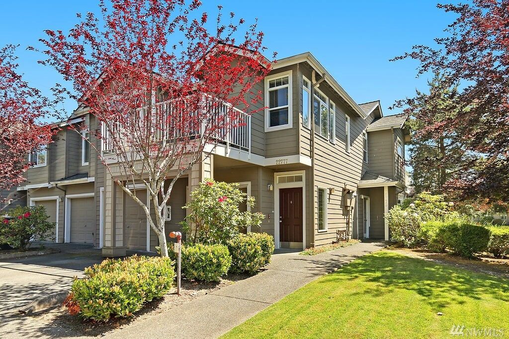 Property Photo:  22777 SE 12th Lane  WA 98075 