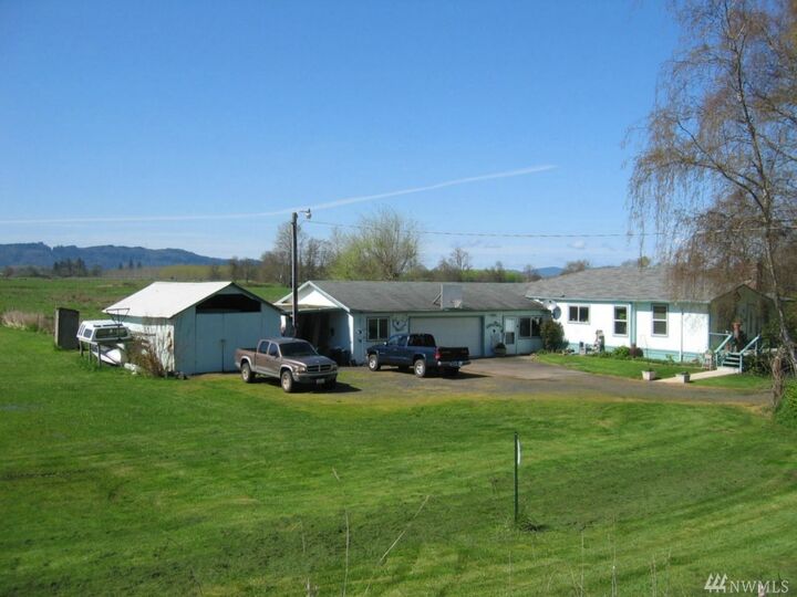 Property Photo:  345 E Sunny Sands Road  WA 98612 