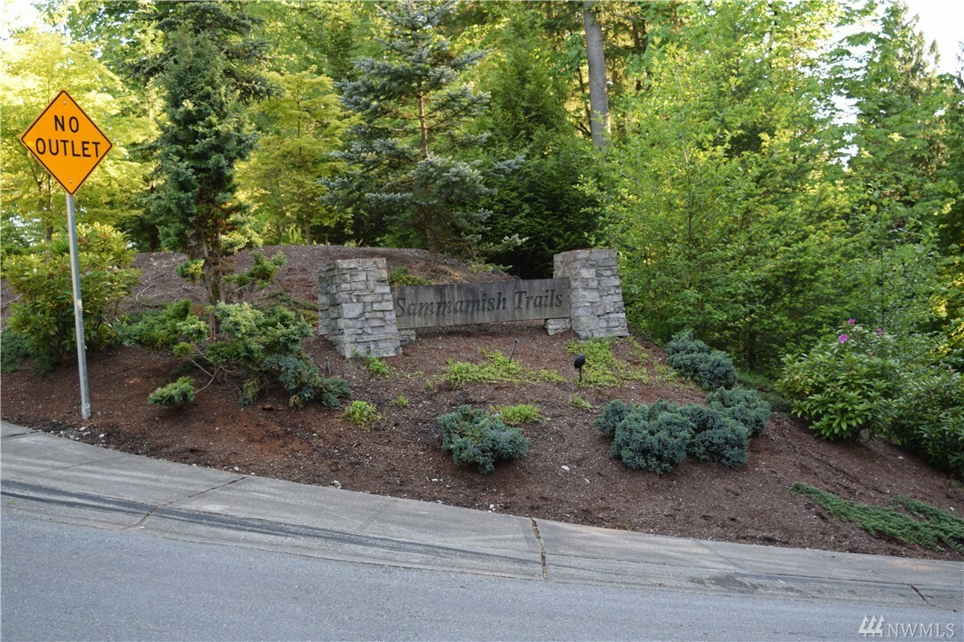 Property Photo:  213 Xx SE 39th St  WA 98075 