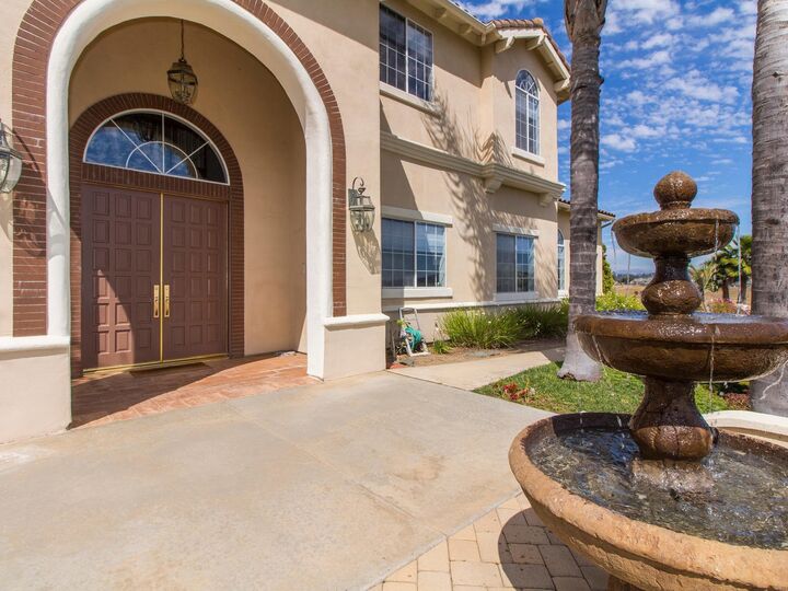 Property Photo:  32 Rolling Wood Ln  CA 92028 