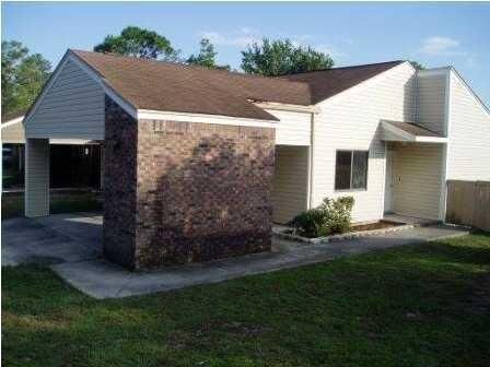 Property Photo:  200 Cottonwood Court  FL 32578 