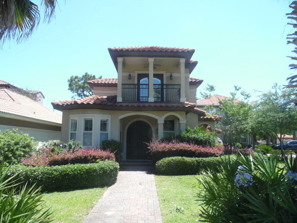 Property Photo: 4685 Amhurst Circle FL 32541