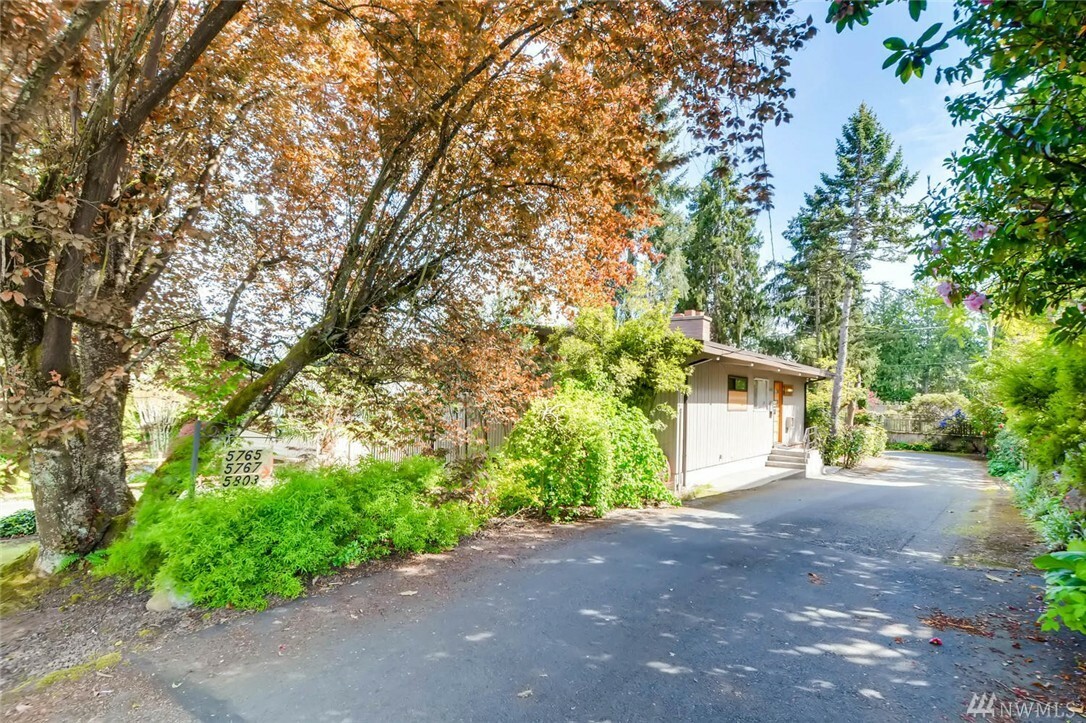 Property Photo:  5767 S Eddy St  WA 98118 